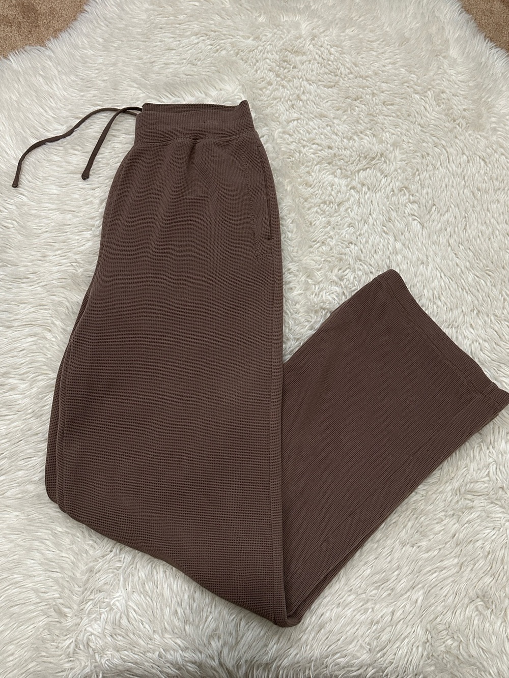ALO Yoga Micro Waffle Knit steaight leg Pants